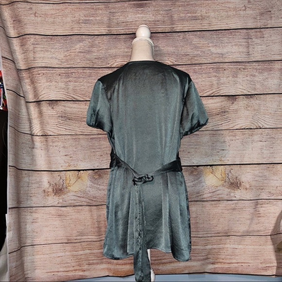 Motherhood Maternity Short Sleeve V Neck Top Sz XL - Picture 4 of 8